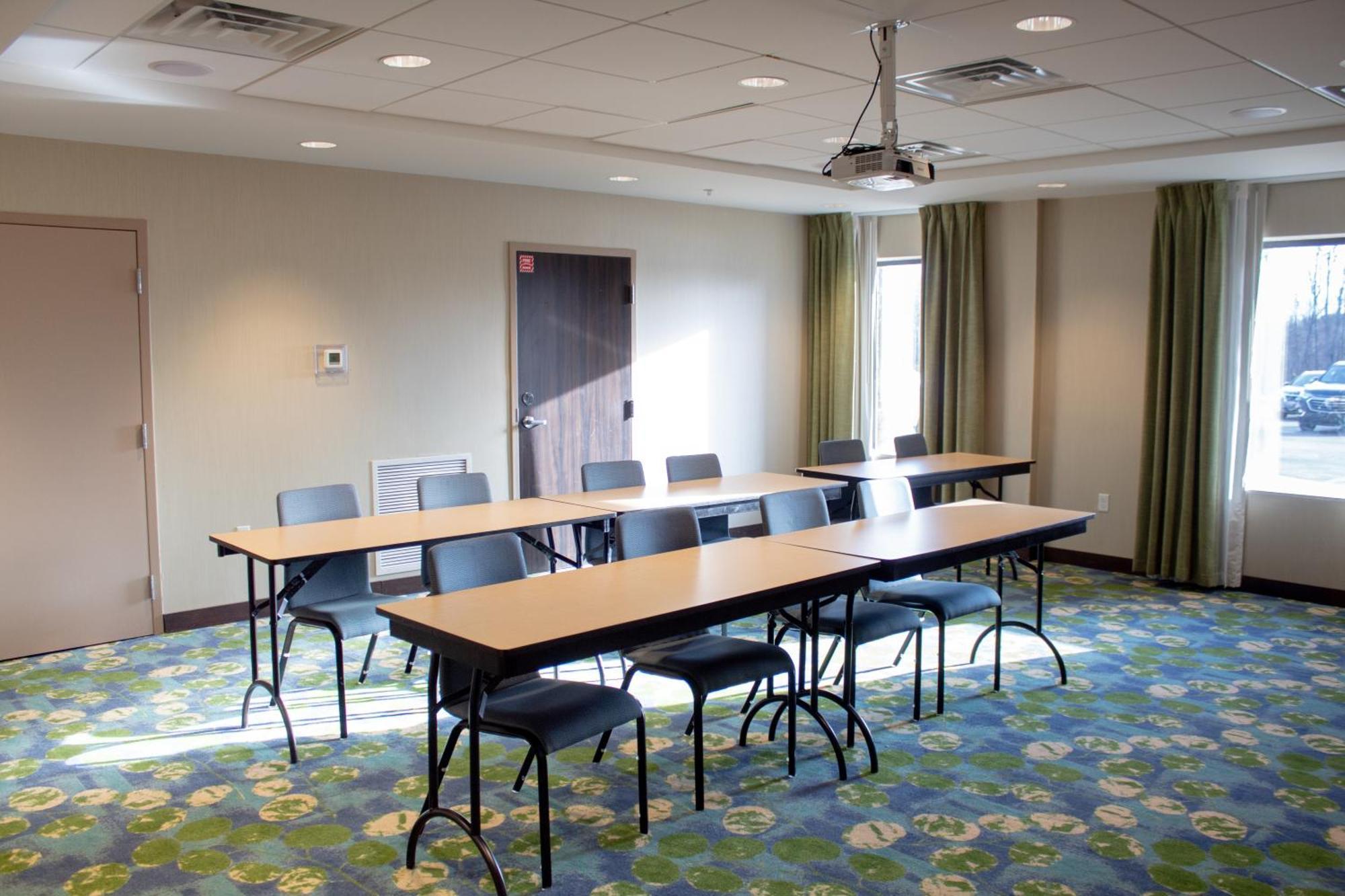 Hampton Inn & Suites Big Rapids, Mi Exteriér fotografie